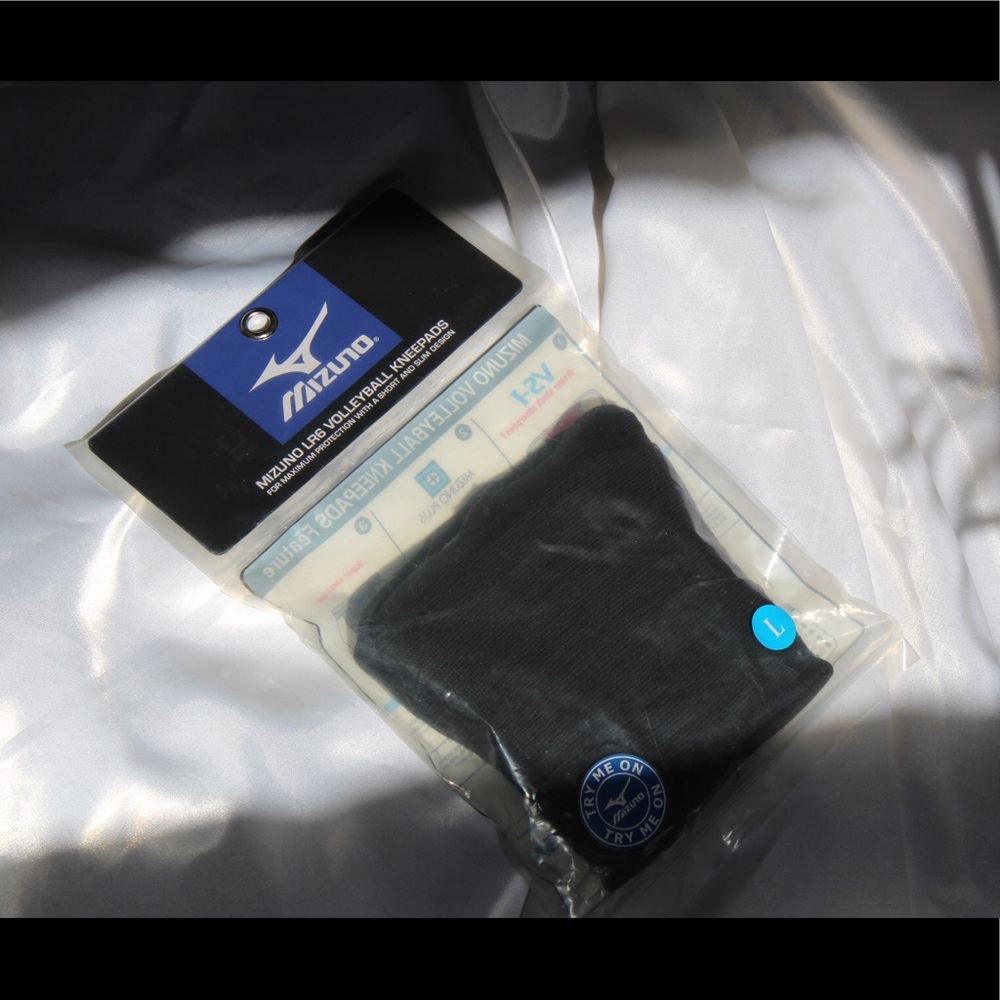 Mizuno LR6 Volleyball Kneepads